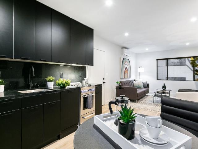 Apartment for rent in Canoga Park, California