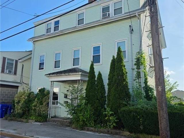 Apartment for rent in Central Falls, Rhode Island