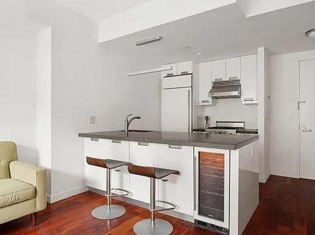 Apartment for rent in Arverne, New York