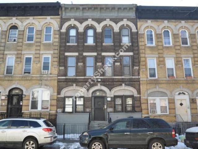 Apartment for rent in Arverne, New York