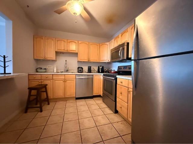 Apartment for rent in Oak Grove, Malden