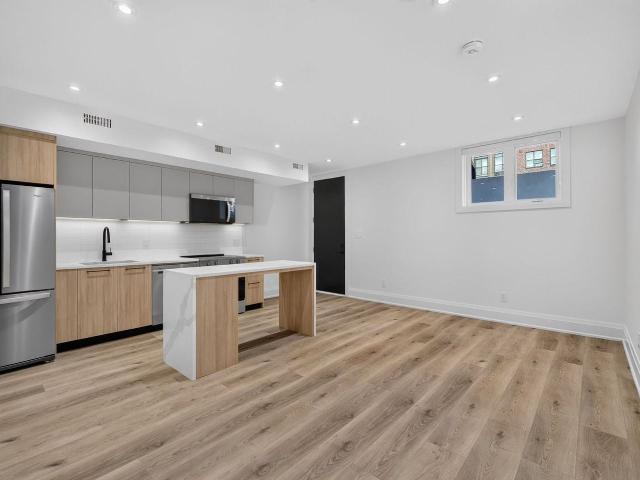 Apartment for rent in York Centre, Toronto
