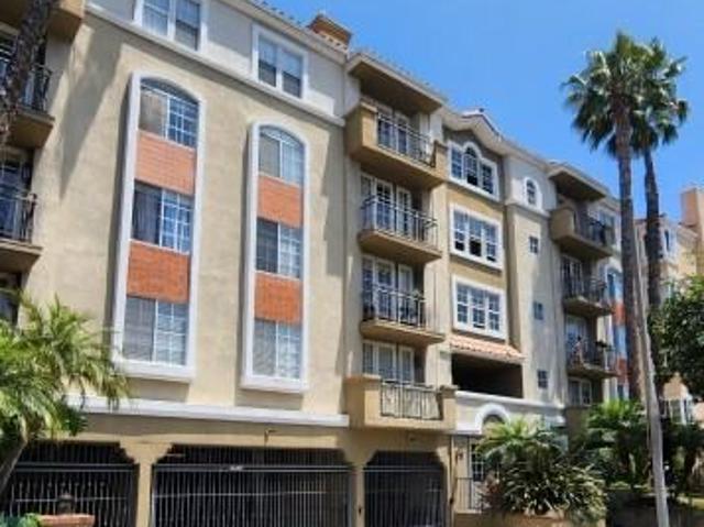 Apartment for rent in Canoga Park, California