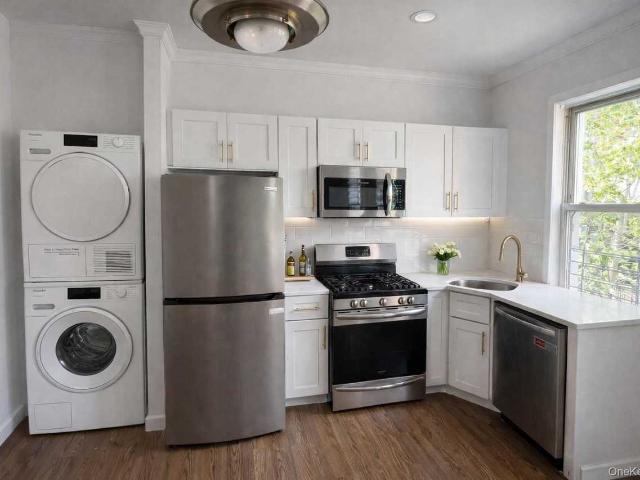 Apartment for rent in Arverne, New York