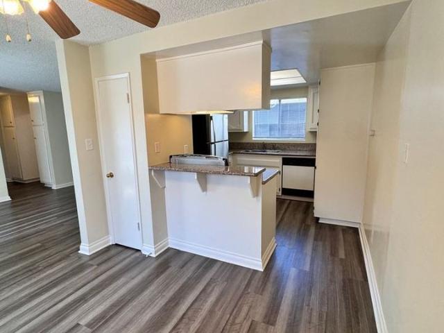 Apartment for rent in Los Alamitos, California