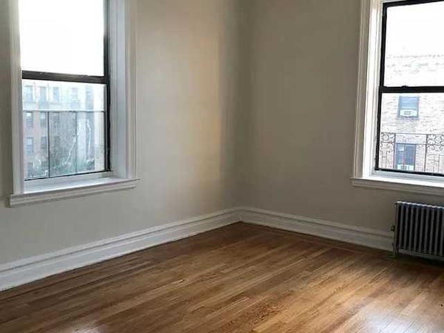Apartment for rent in Arverne, New York