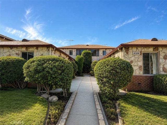 Apartment for rent in Burbank, California