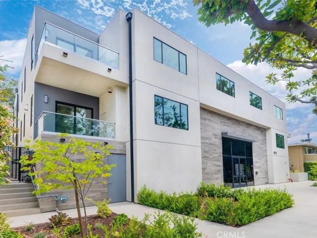 Apartment for rent in Canoga Park, California