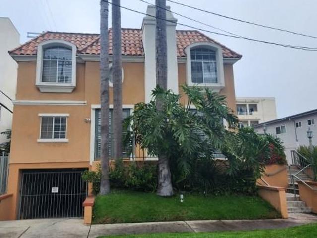 Apartment for rent in Canoga Park, California