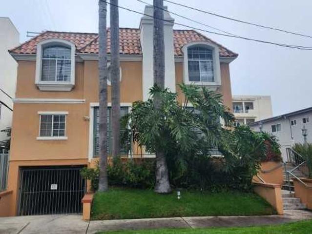Apartment for rent in Canoga Park, California