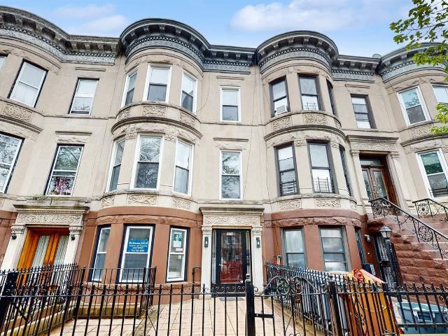 Apartment for rent in Arverne, New York
