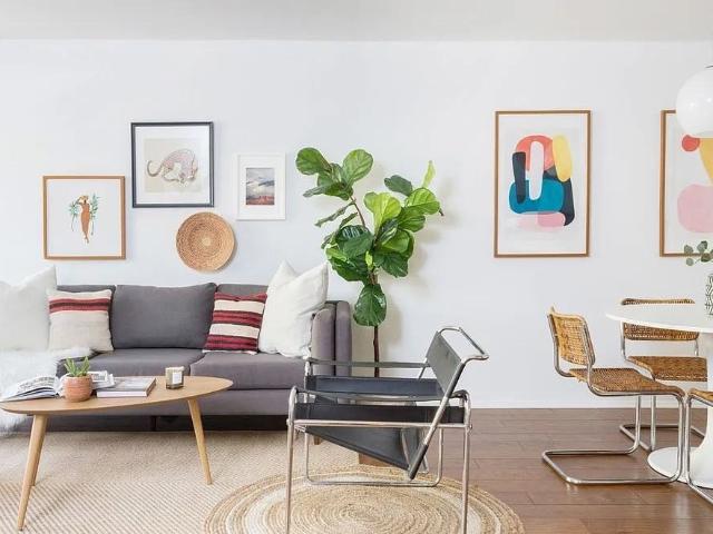 Apartment for rent in Canoga Park, California