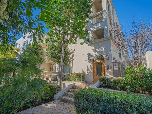 Apartment for rent in Canoga Park, California