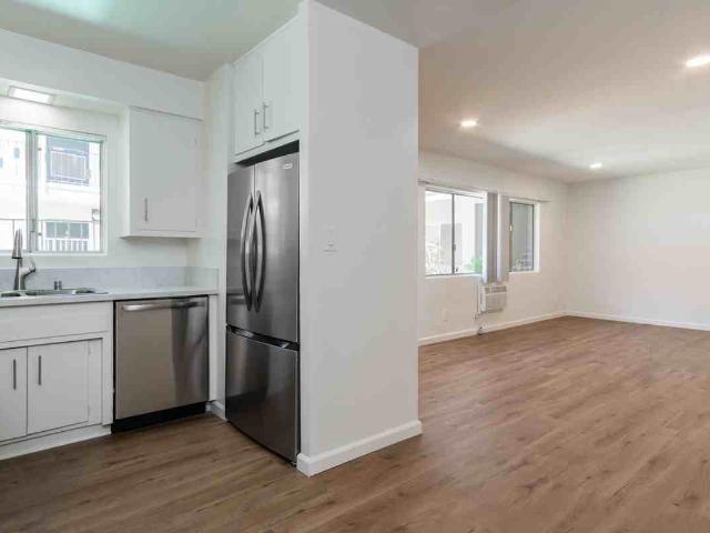 Apartment for rent in Canoga Park, California