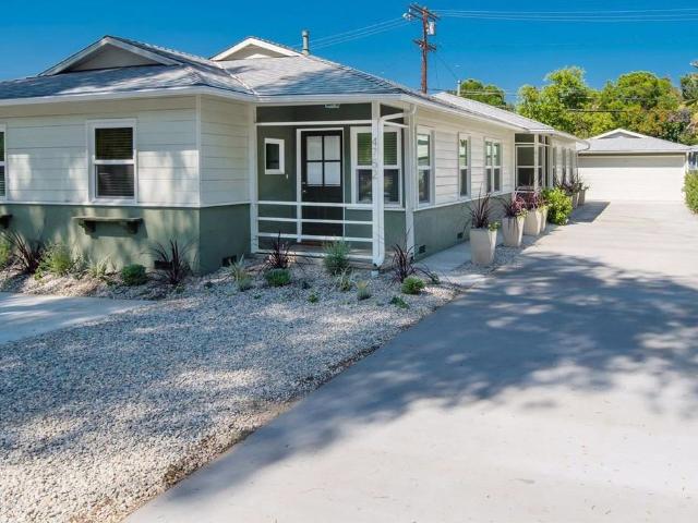 Apartment for rent in Canoga Park, California