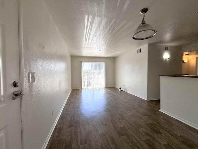 Apartment for rent in California