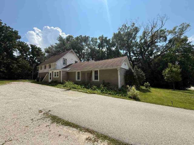 Property for rent in Greenfield Park, Wisconsin