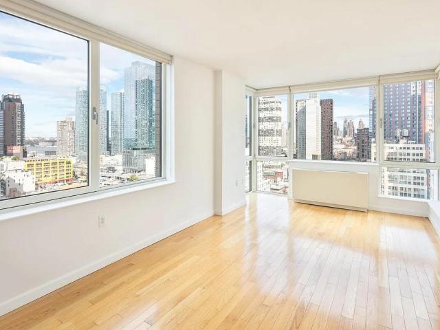 Apartment for rent in Arverne, New York