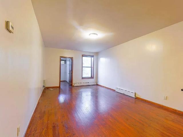 Apartment for rent in Arverne, New York