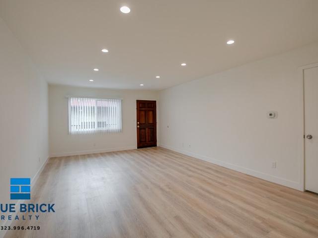 Apartment for rent in Burbank, California