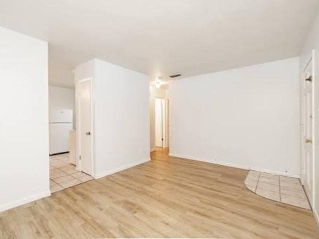 Apartment for rent in Brent, Florida