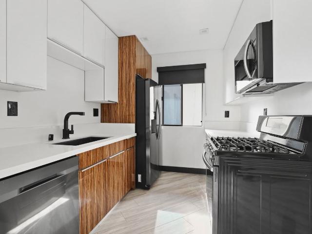 Apartment for rent in Canoga Park, California