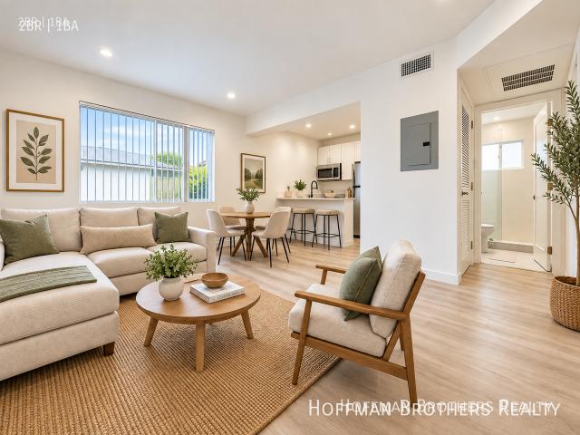 Apartment for rent in Canoga Park, California