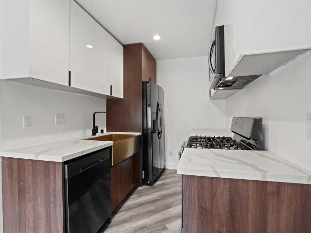 Apartment for rent in Canoga Park, California