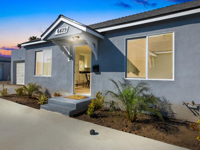 Apartment for rent in Canoga Park, California