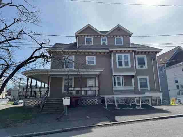 Apartment for rent in Lowell, Massachusetts