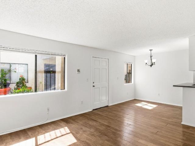 Apartment for rent in Glendale, California