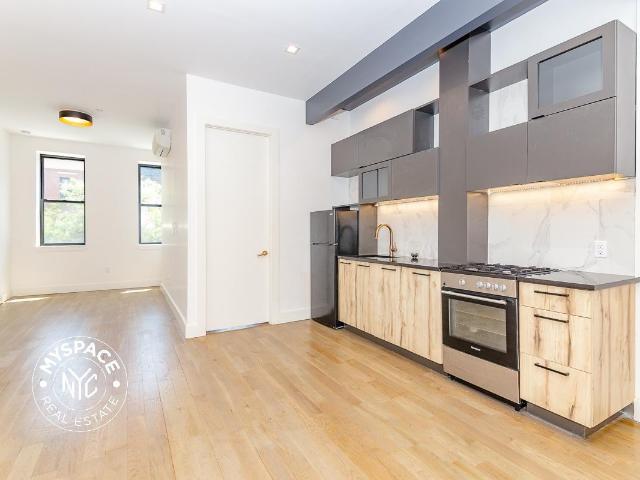 Apartment for rent in Arverne, New York