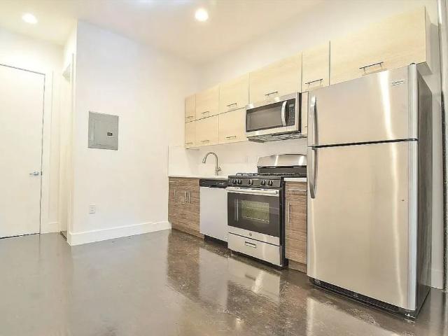 Apartment for rent in Arverne, New York