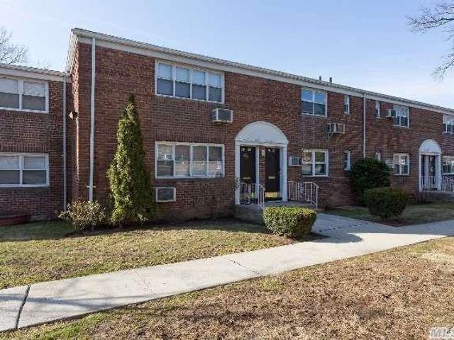 Apartment for rent in Arverne, New York