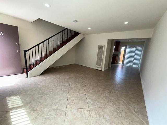 Apartment for rent in Huntington Beach, California