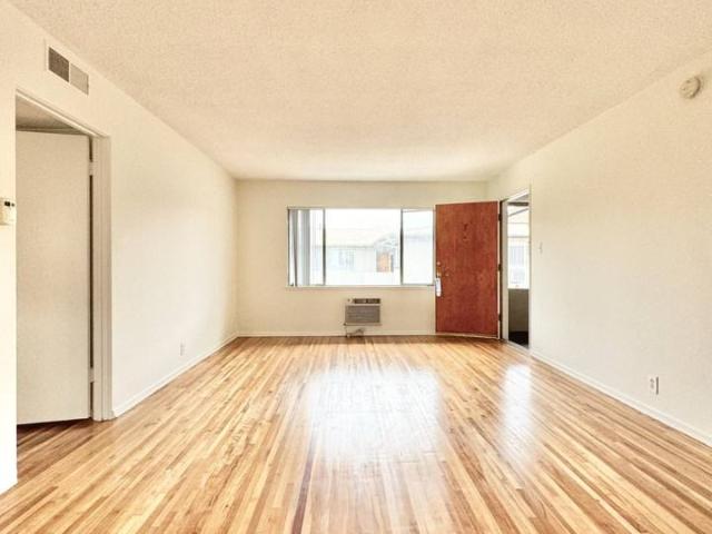 Apartment for rent in Arcadia, California