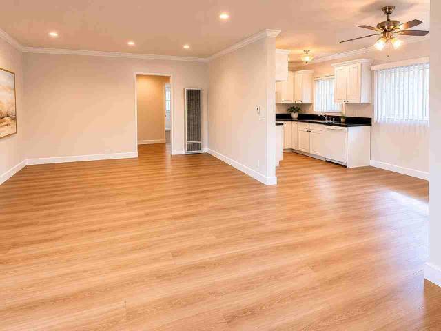 Apartment for rent in Canoga Park, California