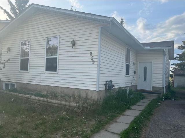 Apartment for rent in Whitehorn, Calgary