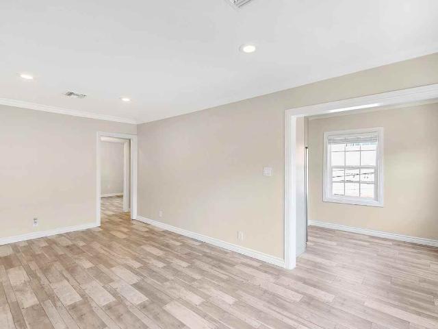 Apartment for rent in Canoga Park, California