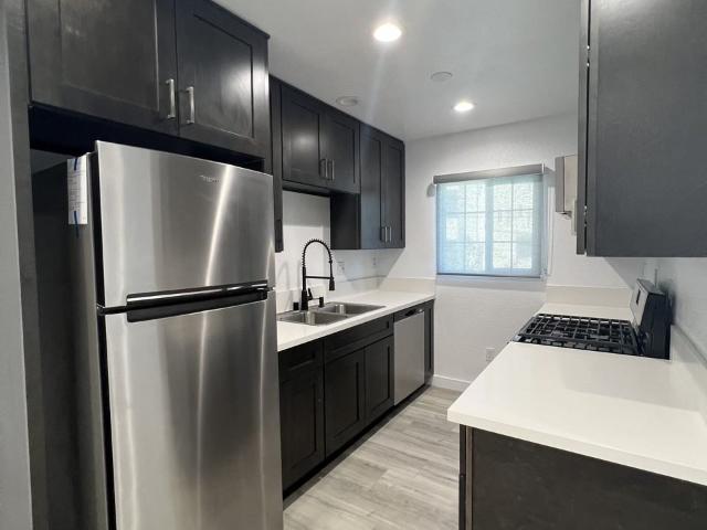 Apartment for rent in Canoga Park, California