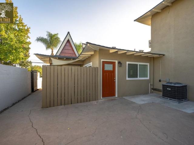 Apartment for rent in Monrovia, California