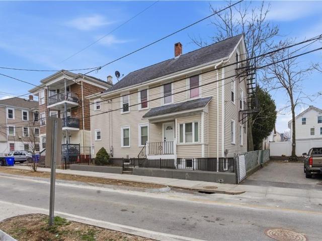 Apartment for rent in Central Falls, Rhode Island