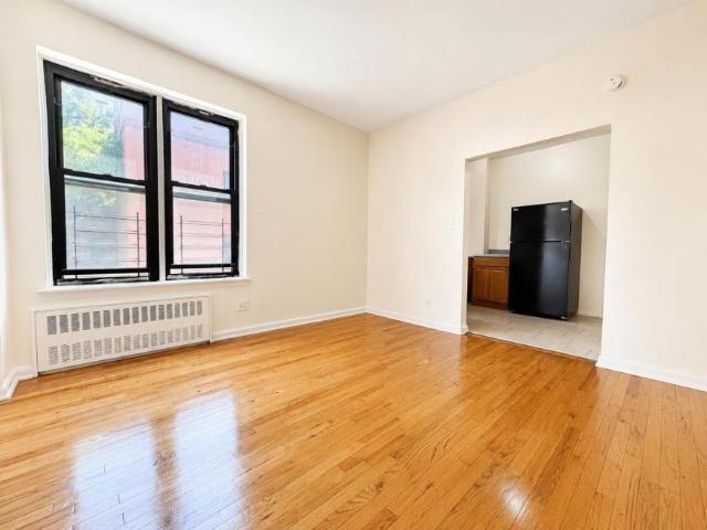 Apartment for rent in The Bronx, Arverne
