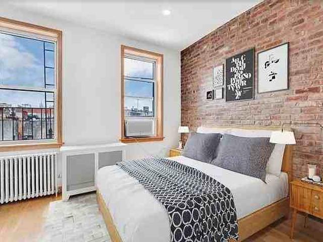 Apartment for rent in Arverne, New York