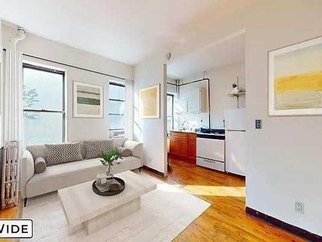 Apartment for rent in Arverne, New York