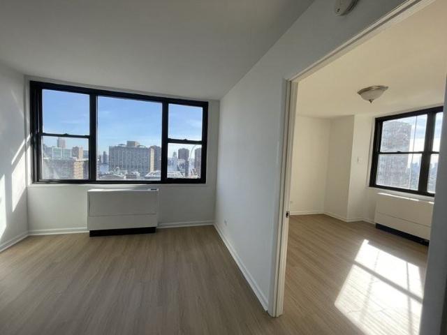 Apartment for rent in Arverne, New York
