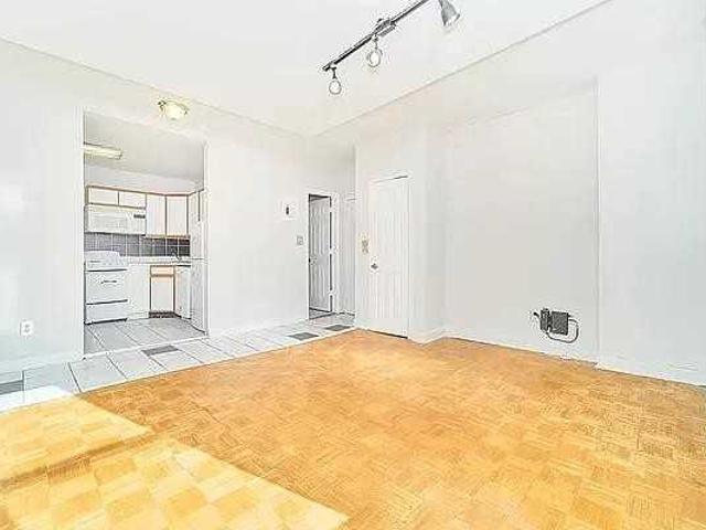 Apartment for rent in Arverne, New York