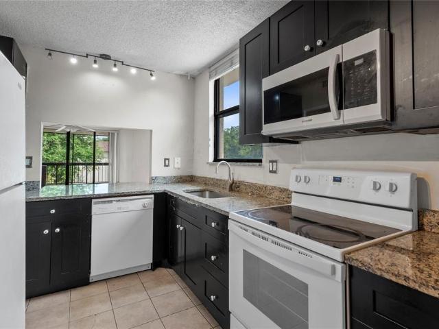 Apartment for rent in Coral Springs, Florida