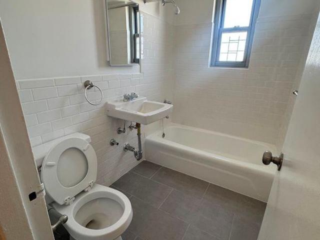 Apartment for rent in The Bronx, Arverne