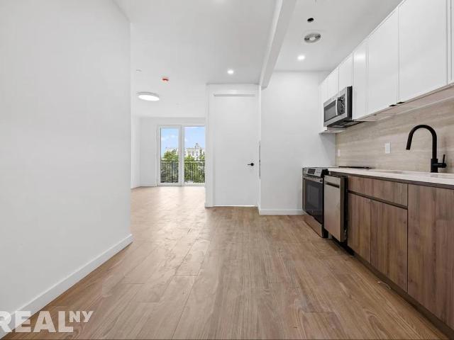 Apartment for rent in Arverne, New York